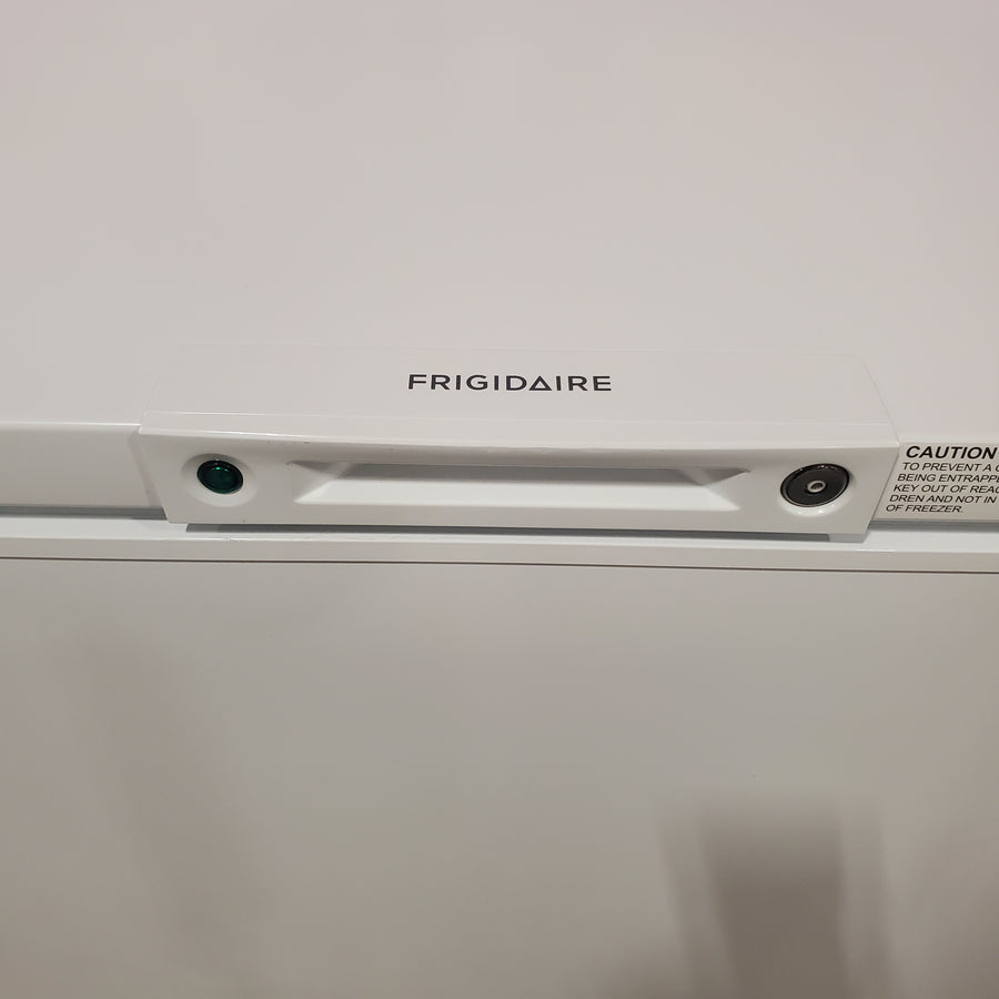 Frigidaire 25 Cu. Ft. Garage Ready Chest Freezer with LED Light and Adjustable Temperature Control 3SD824 - FFCL2542AW - Scratch & Dent (Major)