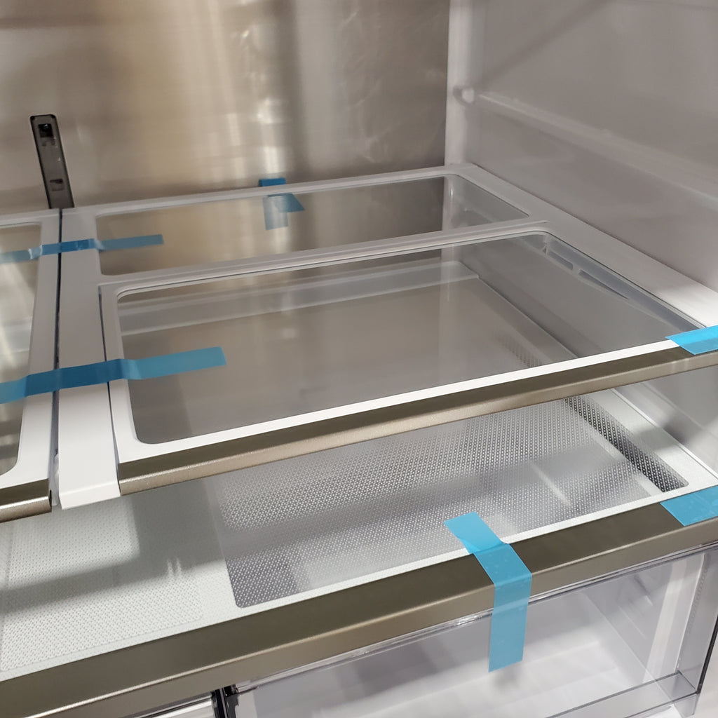 Pictures of Samsung Bespoke 29 cu. ft. 4-Door French Door Refrigerator with Beverage Center™ in White Glass 4SD419 - RF29BB860012 - Open Box - Neu Appliance Outlet - Discount Appliance Outlet in Austin, Tx