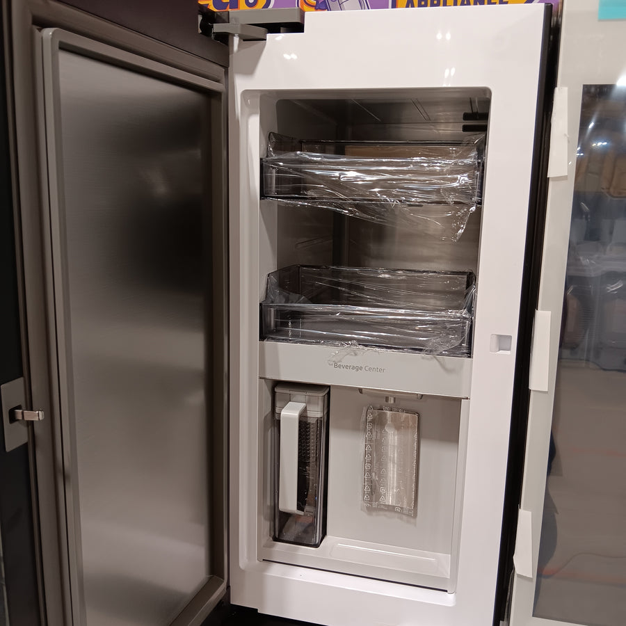 Bespoke 29 cu. ft. Standard Depth 4-Door French Door Refrigerator in White Glass with AI Family Hub+ 30131SD3 - RF90F29AEW - Open Box
