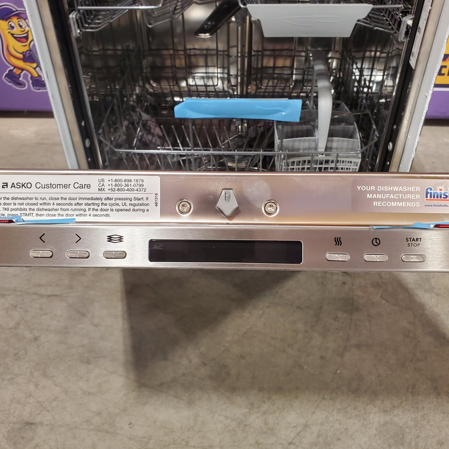 Asko Dishwasher in TouchProof Stainless Steel 11112SD70 - DBI663IS - Scratch & Dent (Minor)
