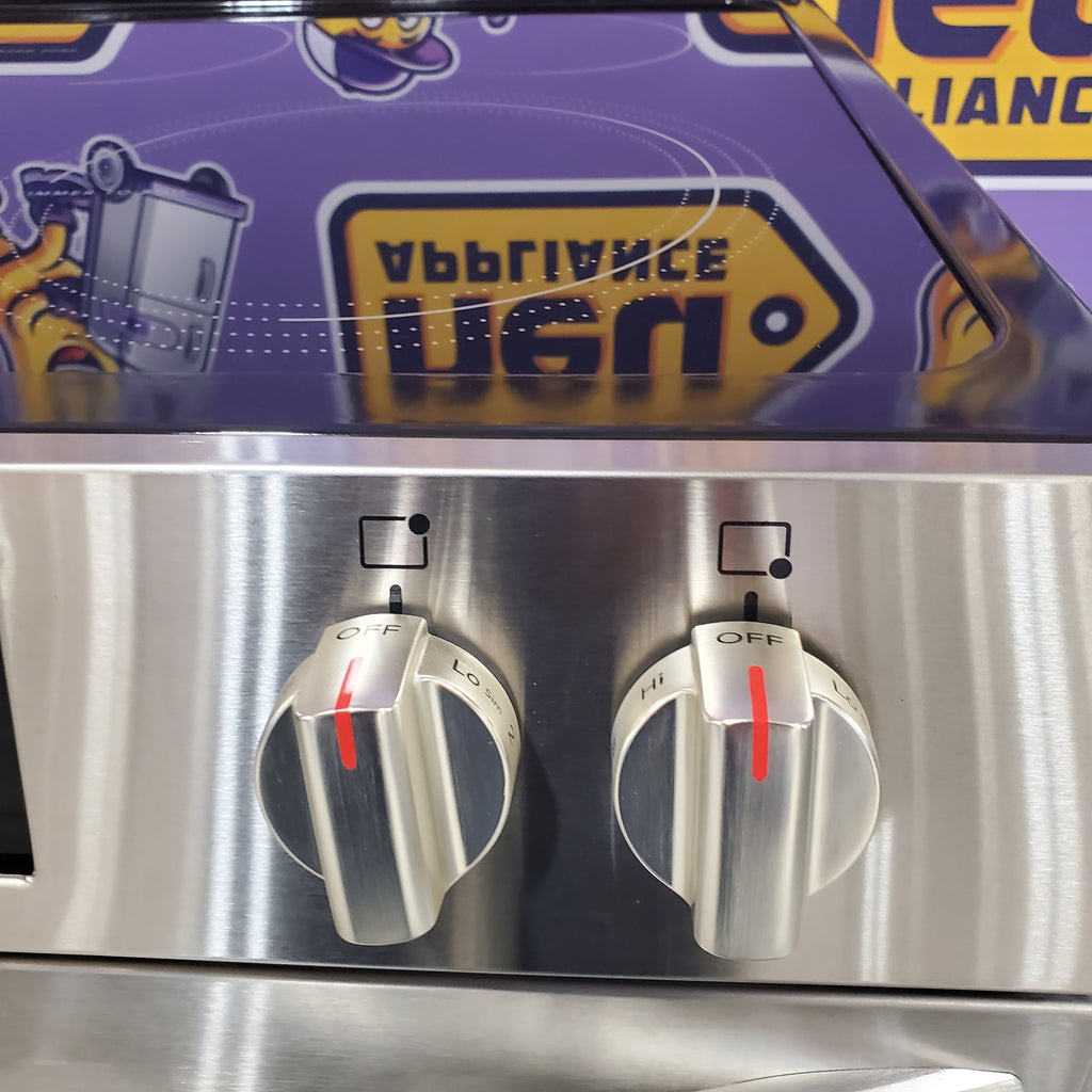 Pictures of Frigidaire 30" Front Control Electric Range with Convection in Stainless Steel FCFE3083AS - Scratch & Dent (Minor) - Neu Appliance Outlet - Discount Appliance Outlet in Austin, Tx