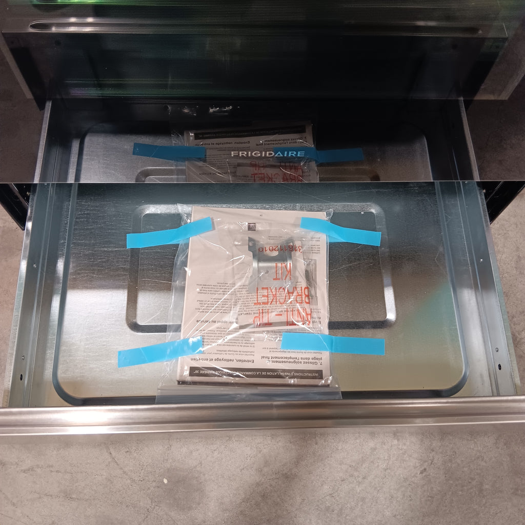 Pictures of Frigidaire 30" Electric ENERGY STAR Range with Air Fry and Convection Bake FCRE3083AS - Scratch & Dent - Open Box - Neu Appliance Outlet - Discount Appliance Outlet in Austin, Tx