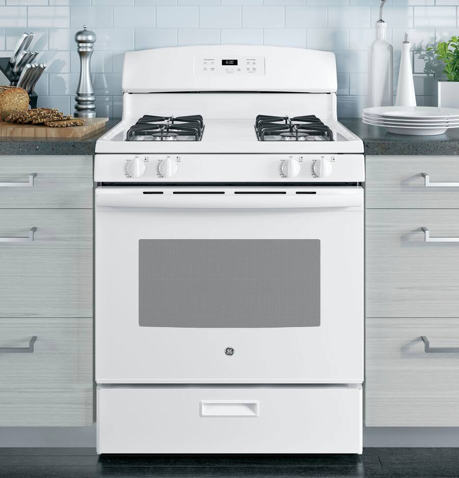 GE® 30" Free-Standing Gas Range in White GE9879 - JGBS60DEKWW - New In Box