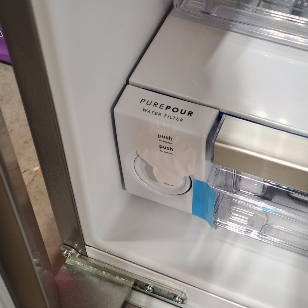 Frigidaire 27.8-cu ft ENERGY STAR French Door Refrigerator with Dual Ice Maker in Fingerprint Resistant Stainless Steel - 3SD764 - GRFS2853AF - Scratch & Dent (Minor)