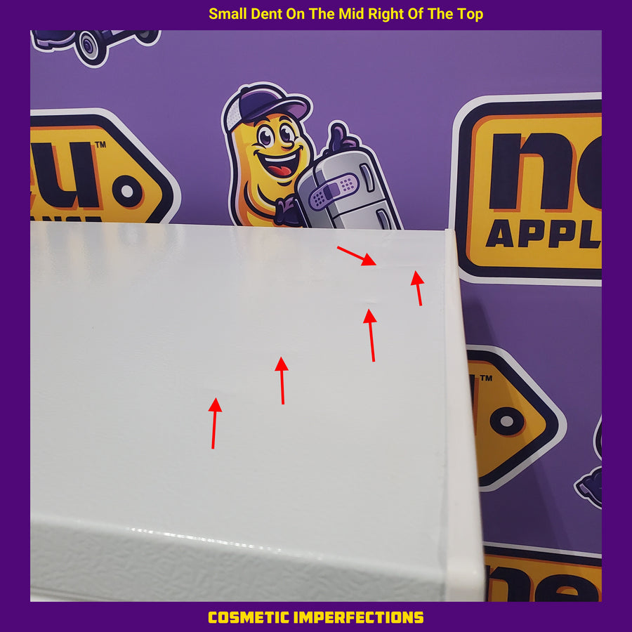 Magic Chef 5.0. cu. ft. Chest Freezer with Interior LED Light and Defrost Water Drain HMCF5W4 - Scratch & Dent (Minor)