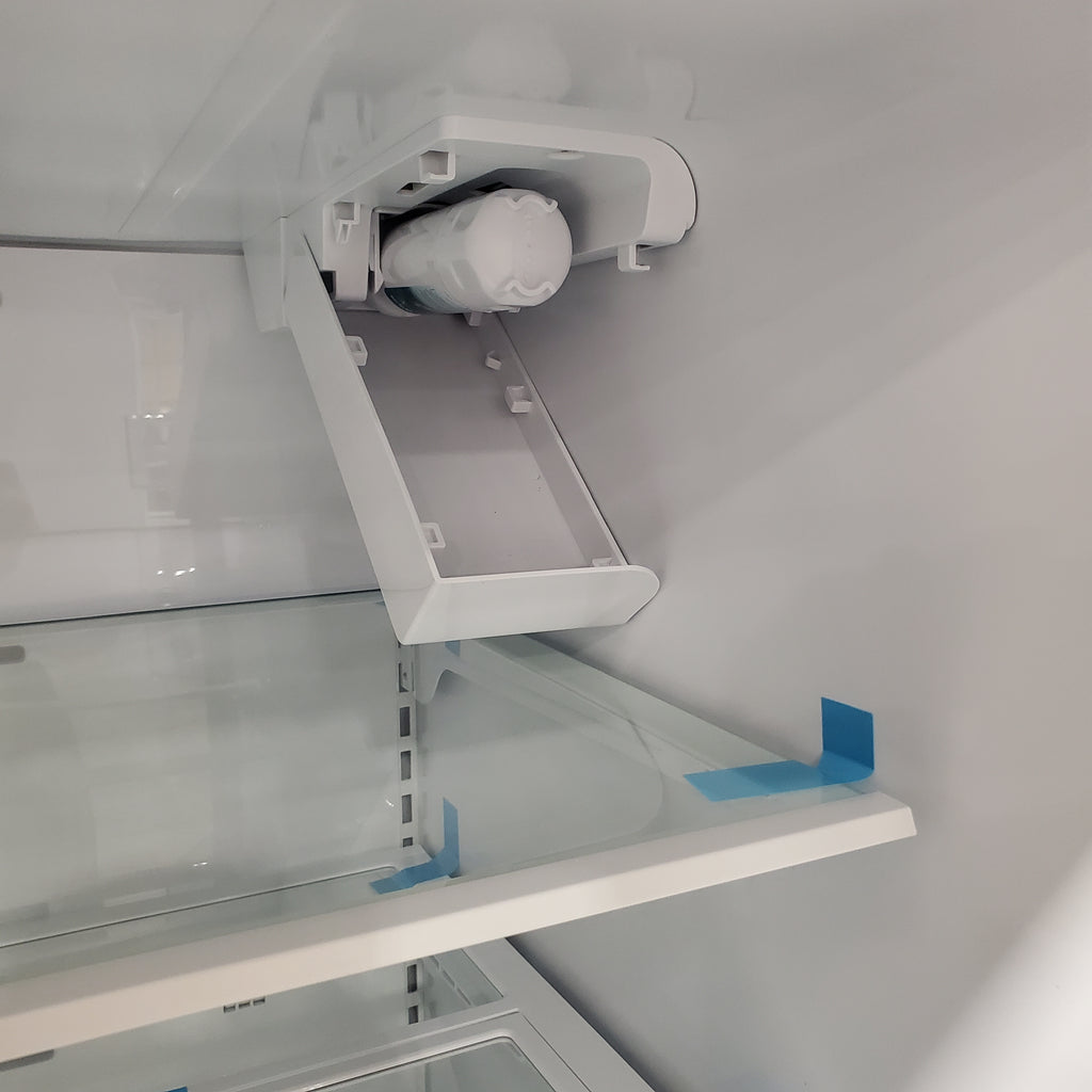 Pictures of Hisense PureFlat 25.6-cu ft 4-Door Smart French Door Refrigerator with Ice Maker, Water and Ice Dispenser (Stainless Steel) ENERGY STAR - Scratch and Dent (Minor) - Neu Appliance Outlet - Discount Appliance Outlet in Austin, Tx