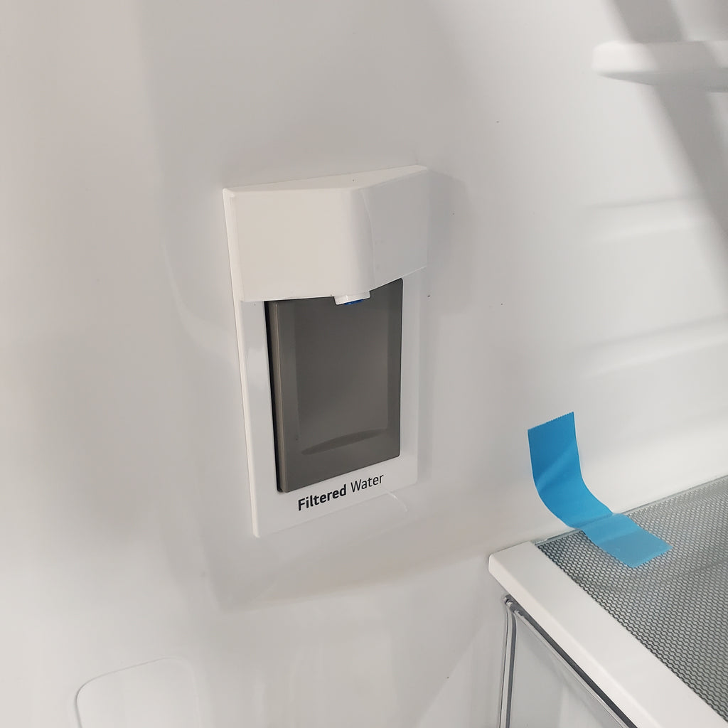 Pictures of 26.5-cu ft Counter-depth Smart French Door Refrigerator with Ice Maker (Stainless Steel) ENERGY STAR -LRFLC2706S -Scratch and Dent (Minor) - Neu Appliance Outlet - Discount Appliance Outlet in Austin, Tx