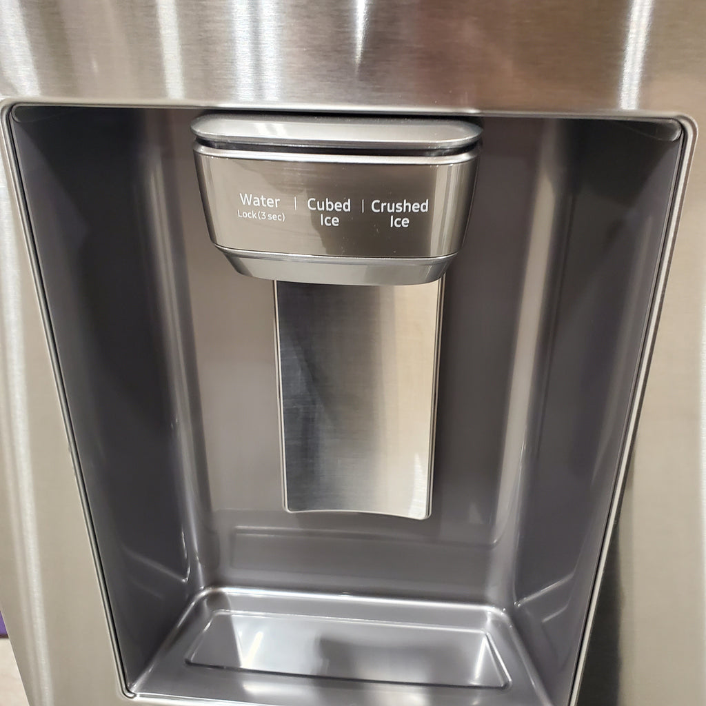 Pictures of Samsung 28-cu ft 4-Door ENERGY STAR Smart French Door Refrigerator with Ice Maker in Fingerprint Resistant Stainless Steel 4SD423 - RF28R7201SR - Scratch and Dent (Minor) - Neu Appliance Outlet - Discount Appliance Outlet in Austin, Tx