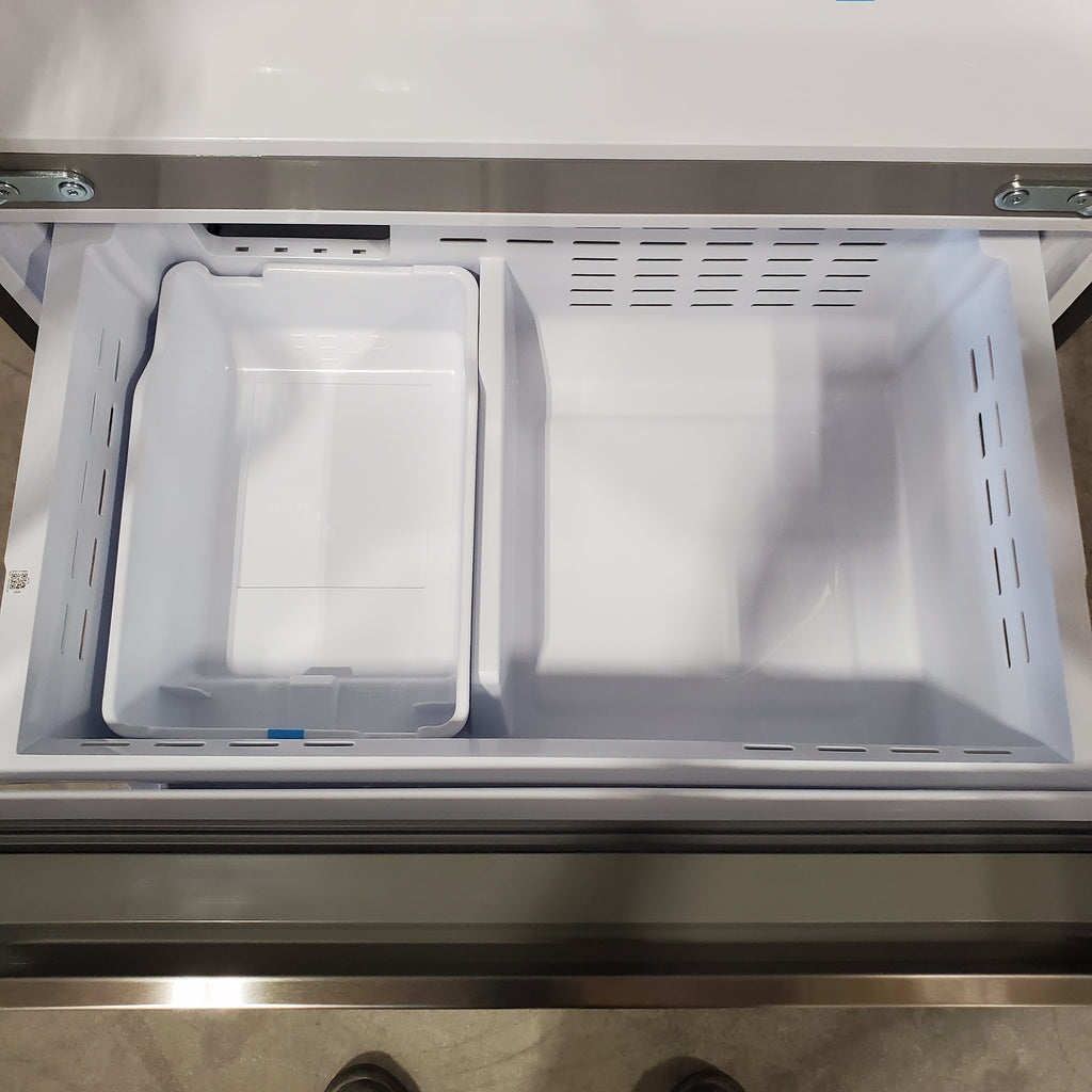 Pictures of 33 in. Wide Fingerprint Resistant Stainless Steel ENERGY STAR Smart Samsung 17.5 cu. ft. 3 Door French Door Refrigerator with Internal Ice Maker RF18A5101SR - Open Box - Neu Appliance Outlet - Discount Appliance Outlet in Austin, Tx