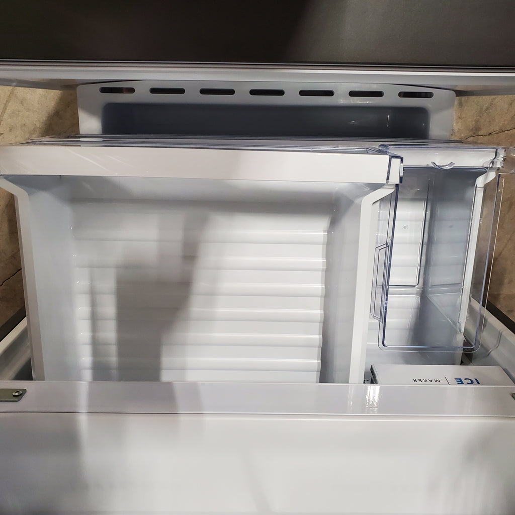 Pictures of Frigidaire 18 Cu. Ft. Counter-Depth French Door Refrigerator FRFG1723AV - Scratch & Dent (Minor) - Neu Appliance Outlet - Discount Appliance Outlet in Austin, Tx