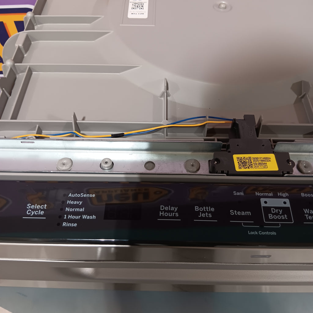 Pictures of GE® ENERGY STAR® Top Control with Plastic Interior Dishwasher with Sanitize Cycle & Dry Boost GDP630PYRFS - New in Box - Neu Appliance Outlet - Discount Appliance Outlet in Austin, Tx