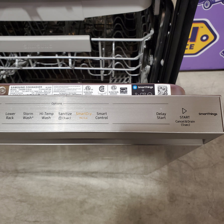 Samsung BESPOKE Smart Stormwash+ 7 Series 42 dBA Dishwasher with Smart Dry 251315SD1142 - DW80B7070US - Scratch & Dent (Major)