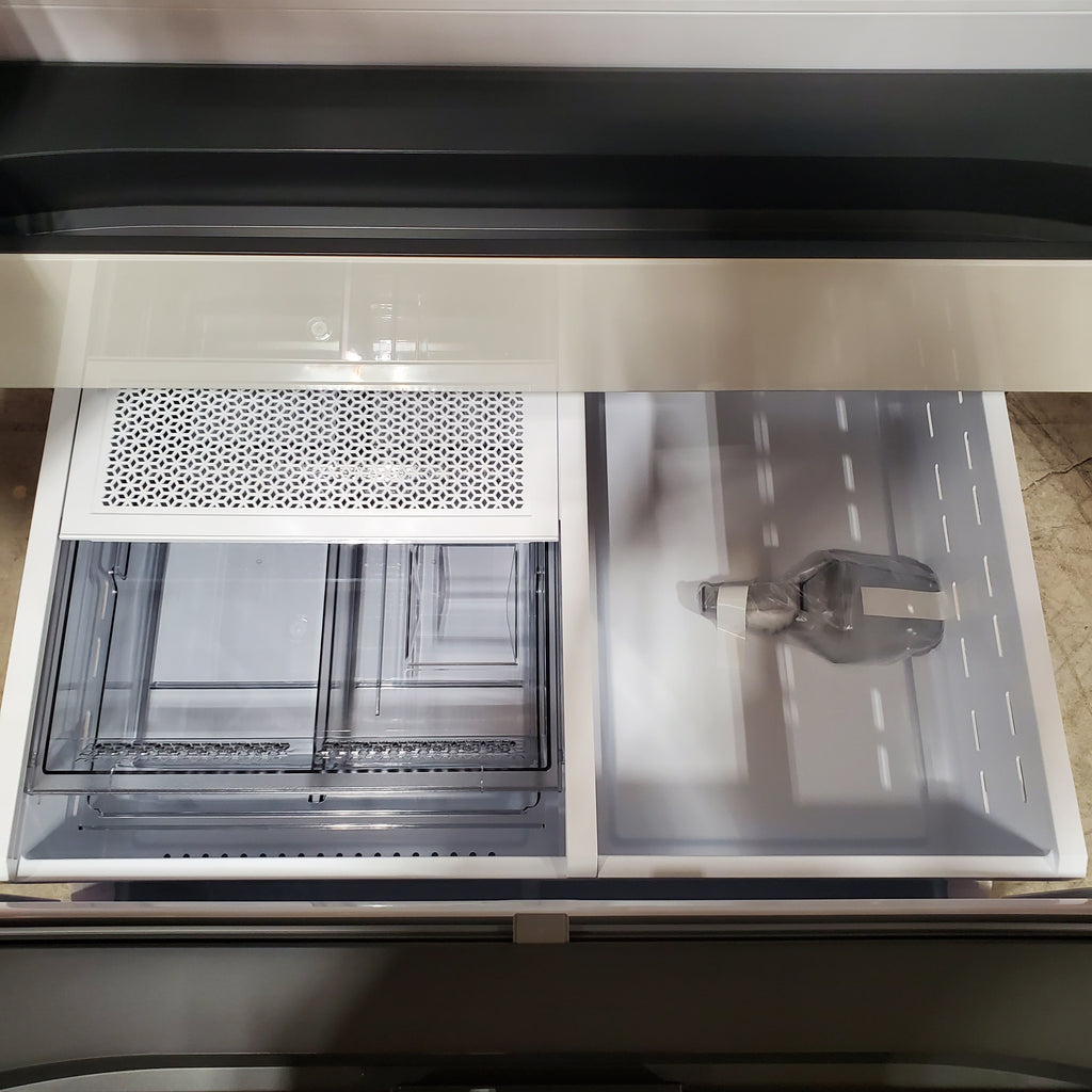 Pictures of Samsung Bespoke 29 cu ft. 4-Door Standard Depth French Door Smart Refrigerator with Beverage Center Auto Fill Pitcher and Dual Ice Maker with Ice Bites™ in White Glass 4SD401 - RF29BB86004MAA - Open Box - Neu Appliance Outlet - Discount Appliance Outlet in Austin, Tx