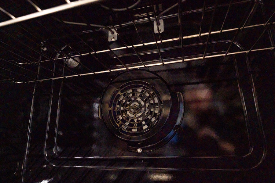 GE ENERGY STAR® 30" Free-Standing Electric Convection Range with No Preheat Air Fry and EasyWash™ Oven Tray GE9846 - GRF600AVSS - New in Box