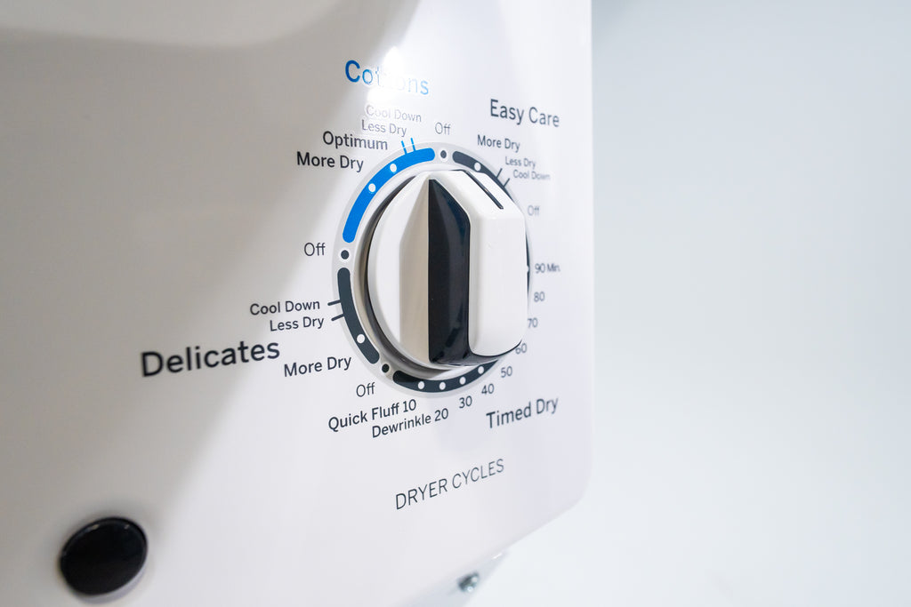 Pictures of GE Unitized Spacemaker® 3.8 cu. ft. Capacity Washer with Stainless Steel Basket and 5.9 cu. ft. Capacity Electric Dryer GUD27ESSMWW - New in Box - Neu Appliance Outlet - Discount Appliance Outlet in Austin, Tx