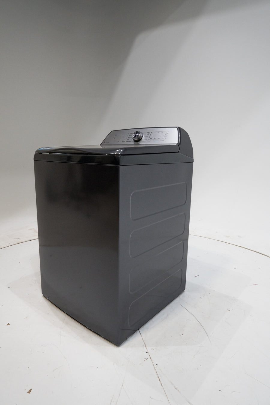 GE Profile™ ENERGY STAR® 5.0 cu. ft. Capacity Washer with Smarter Wash Technology and FlexDispense™ PTW600BPRDG - New in Box and GE Profile™ ENERGY STAR® 7.4 cu. ft. Capacity Gas Dryer with Sanitize Cycle and Sensor Dry GE9874G - PTD60GBPRDG - New In Box
