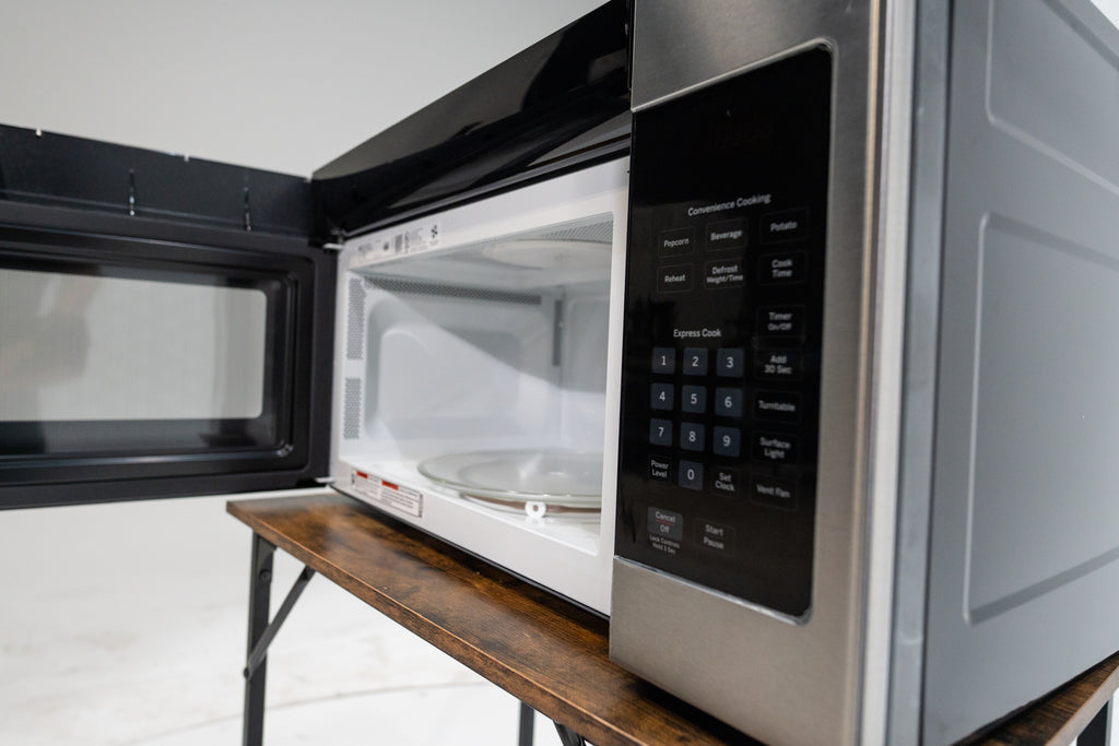 Pictures of GE Mueller Kitchen Package | GNE25JYKFS | JVM3160RFSS | GRF600AVSS | GDP630PYRFS - Neu Appliance Outlet - Discount Appliance Outlet in Austin, Tx