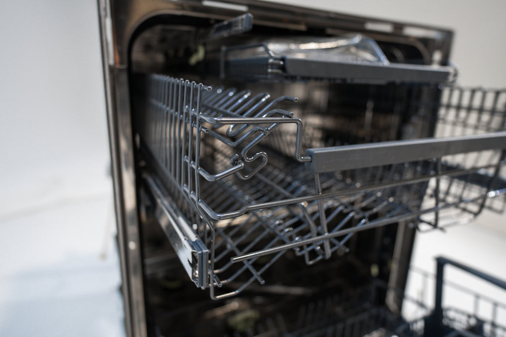 Pictures of ASKO 24" Dishwasher with Front Control, Pocket Handle, Stainless Steel tub, 3 Racks, 42 dBA, ADA DBI564IS - Open Box - Neu Appliance Outlet - Discount Appliance Outlet in Austin, Tx