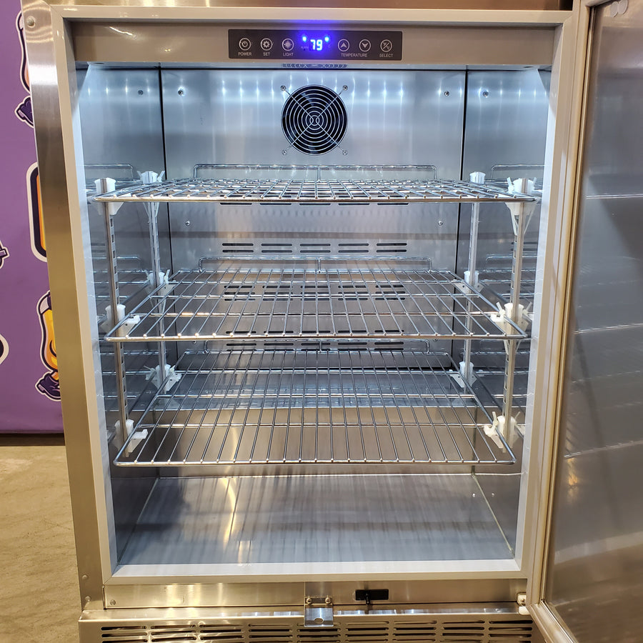 Hestan Aspire 24-inch, 5.6 cu. ft. Outdoor Refrigerator with Door Lock, Automatic Defrost, LED Interior Lighting and Adjustable Leveling Legs ERS24 - Scratch & Dent (Moderate)