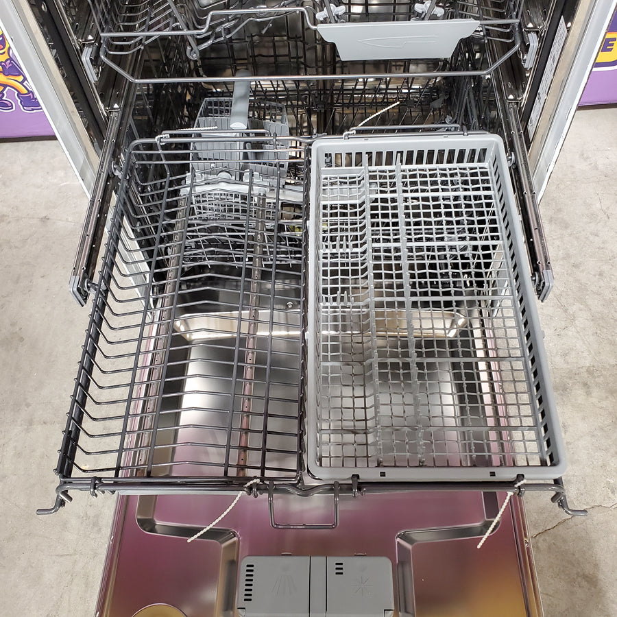 ASKO 50 Series Dishwasher with Super Cleaning System™ (SCS™) in TouchProof Stainless Steel 1111392 - DBI675THXXLS - Open Box
