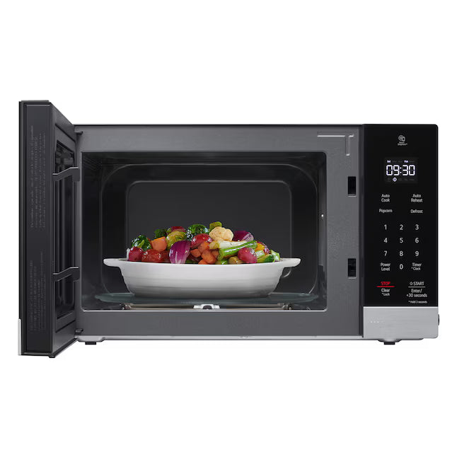 LG 0.9 cu. ft. NeoChef™ Countertop Microwave with Smart Inverter MSER0990S - New in Box