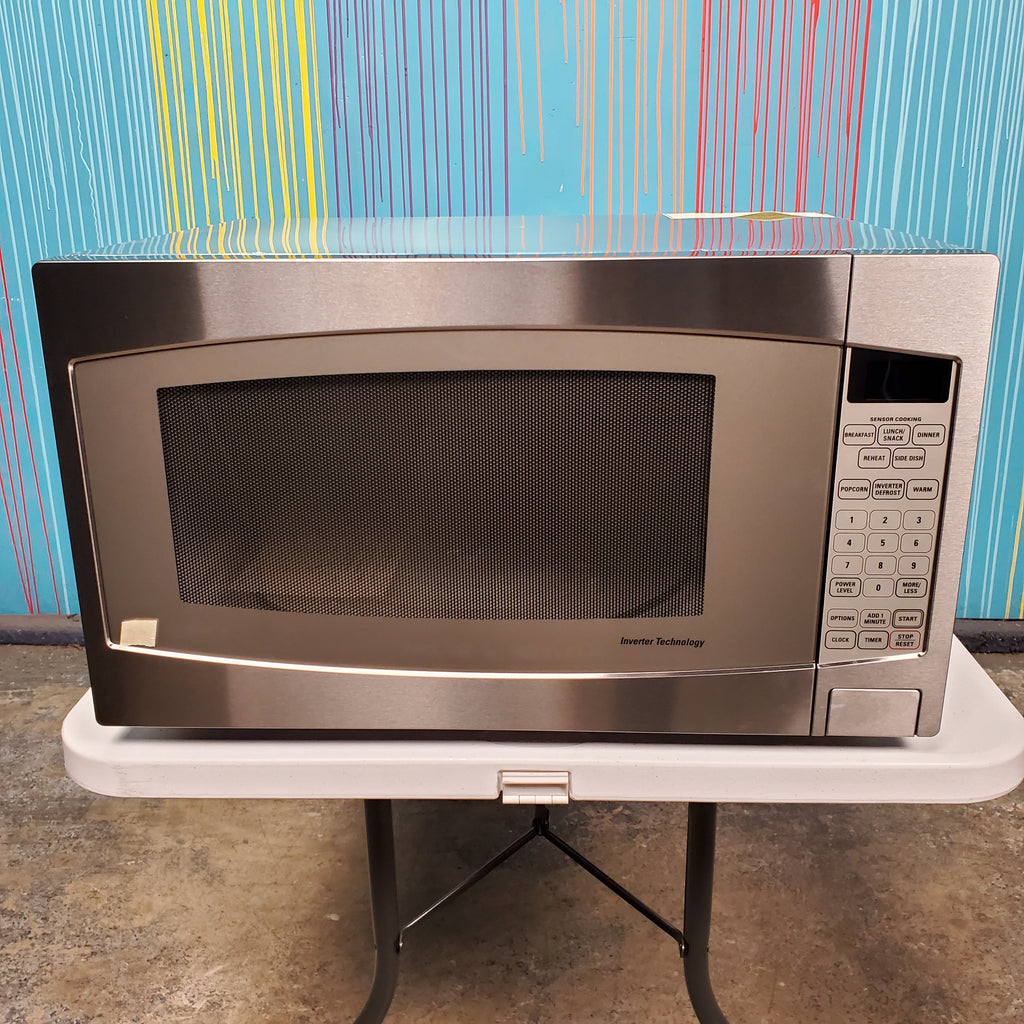 Pictures of Stainless Steel GE. 2.2 cu. ft. Countertop Microwave Oven with Inverter Defrost Technology - Scratch & Dent - Minor - Neu Appliance Outlet - Discount Appliance Outlet in Austin, Tx