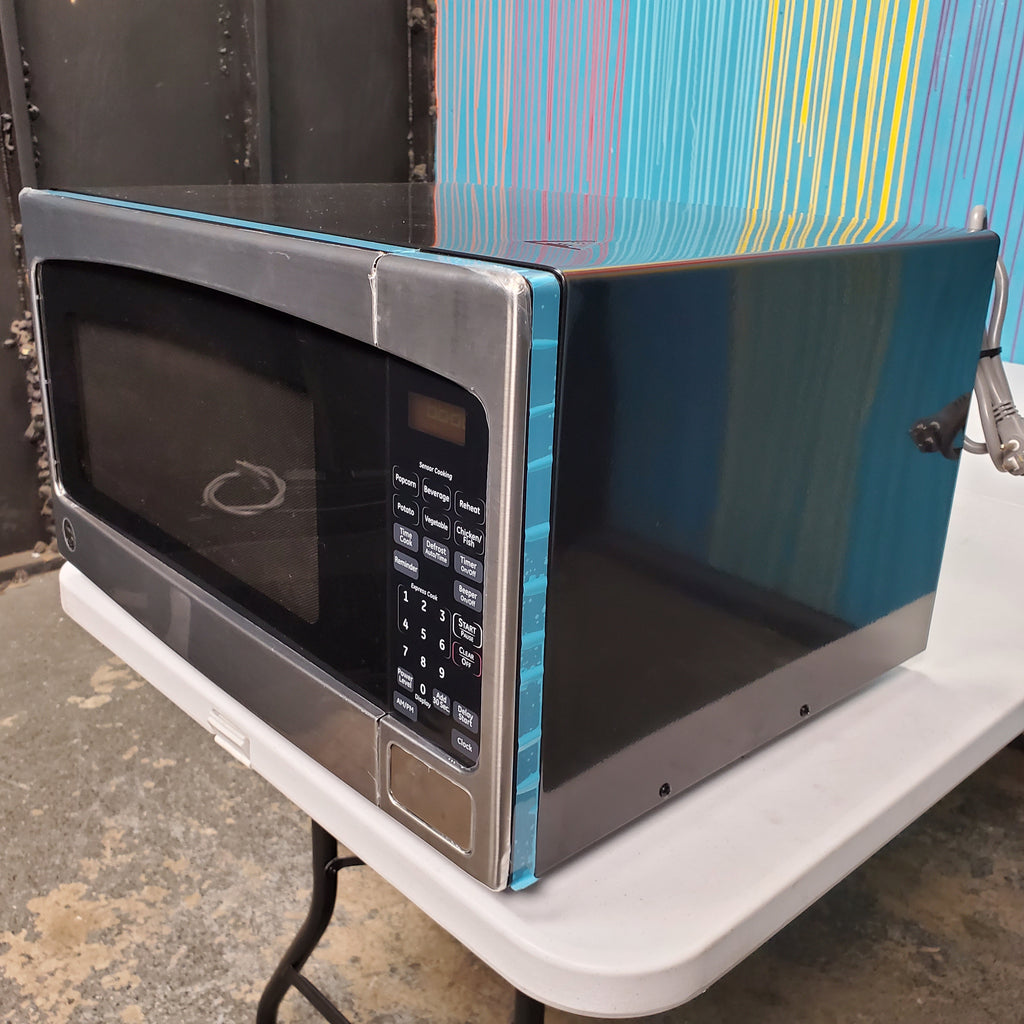Pictures of Stainless Steel GE 2.0 cu. ft. Countertop Microwave Oven with Sensor Cooking Controls - Scratch & Dent - Minor - Neu Appliance Outlet - Discount Appliance Outlet in Austin, Tx