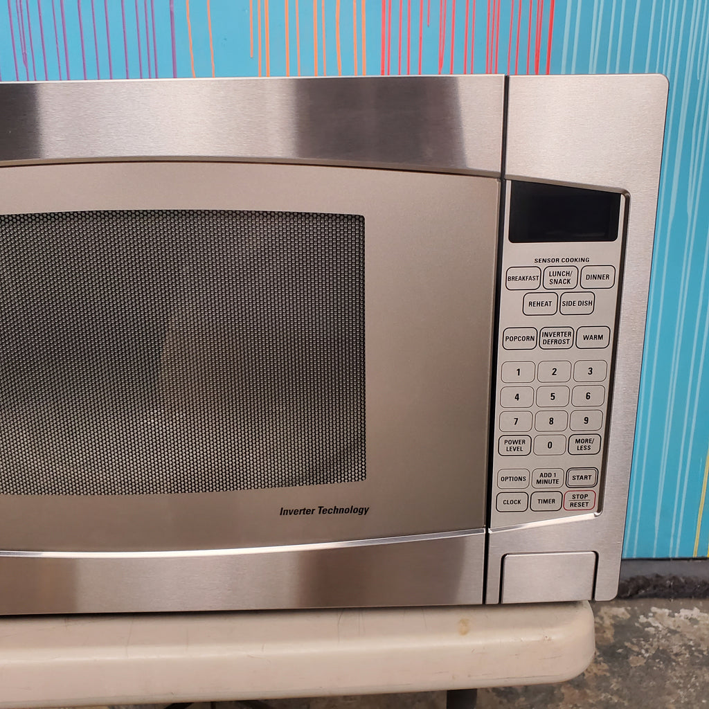 Pictures of Stainless Steel GE. 2.2 cu. ft. Countertop Microwave Oven with Inverter Defrost Technology - Scratch & Dent - Minor - Neu Appliance Outlet - Discount Appliance Outlet in Austin, Tx