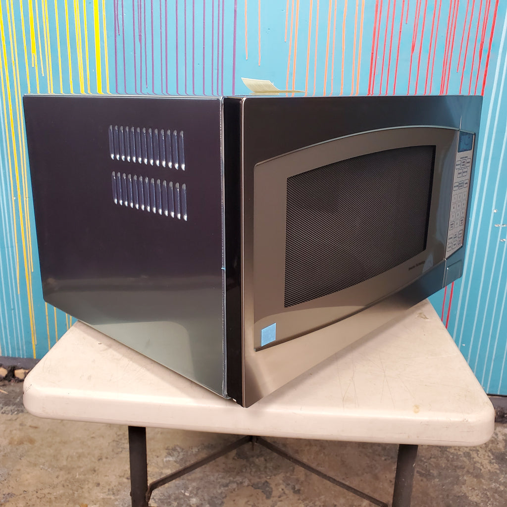 Pictures of Stainless Steel GE. 2.2 cu. ft. Countertop Microwave Oven with Inverter Defrost Technology - Scratch & Dent - Minor - Neu Appliance Outlet - Discount Appliance Outlet in Austin, Tx
