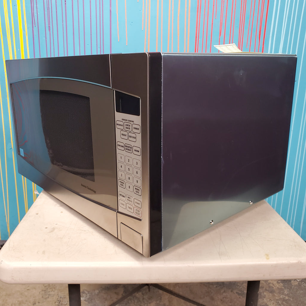 Pictures of Stainless Steel GE. 2.2 cu. ft. Countertop Microwave Oven with Inverter Defrost Technology - Scratch & Dent - Minor - Neu Appliance Outlet - Discount Appliance Outlet in Austin, Tx