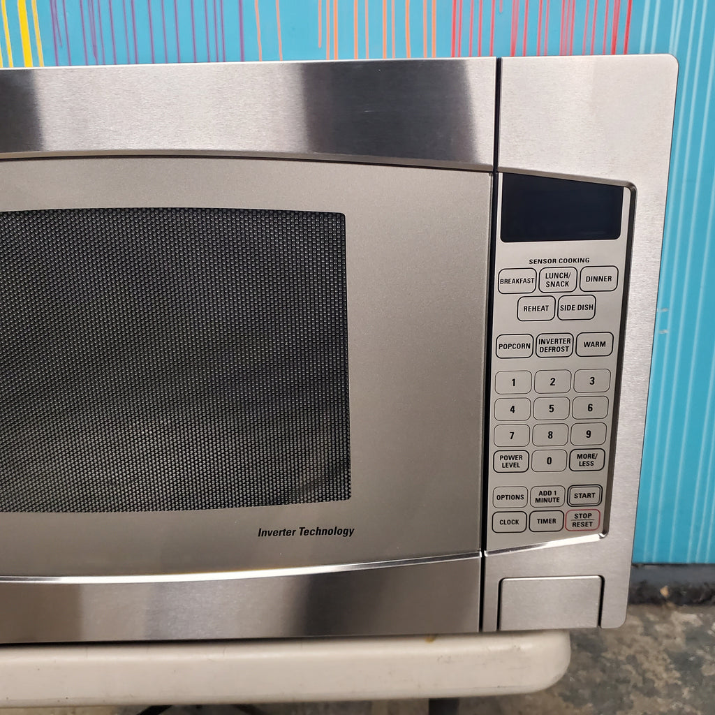 Pictures of Stainless Steel GE. 2.2 cu. ft. Countertop Microwave Oven with Inverter Defrost Technology- Open Box - Neu Appliance Outlet - Discount Appliance Outlet in Austin, Tx