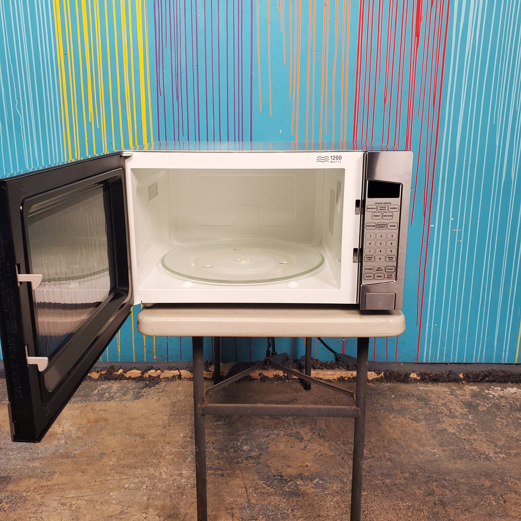 Pictures of Stainless Steel GE. 2.2 cu. ft. Countertop Microwave Oven with Inverter Defrost Technology- Open Box - Neu Appliance Outlet - Discount Appliance Outlet in Austin, Tx