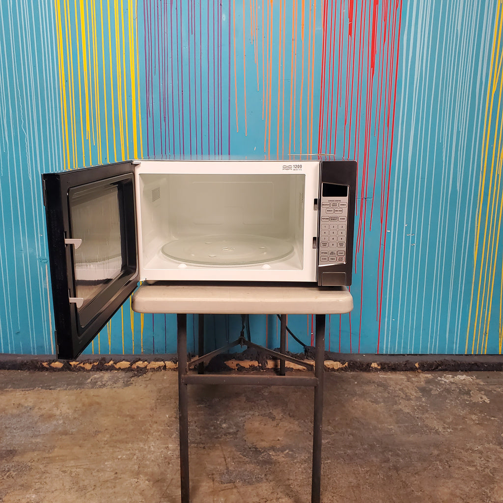 Pictures of Stainless Steel GE. 2.2 cu. ft. Countertop Microwave Oven with Inverter Defrost Technology- Open Box - Neu Appliance Outlet - Discount Appliance Outlet in Austin, Tx