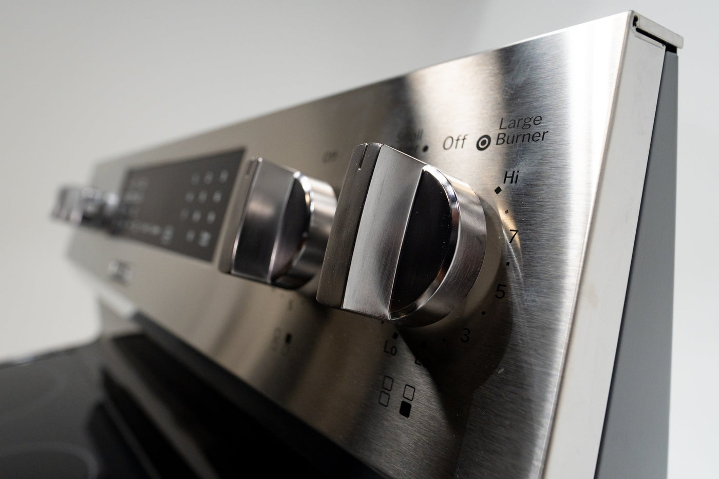 GE Profile GRF600AVSS Review | Smart Electric Range | NEU Appliance Outlet