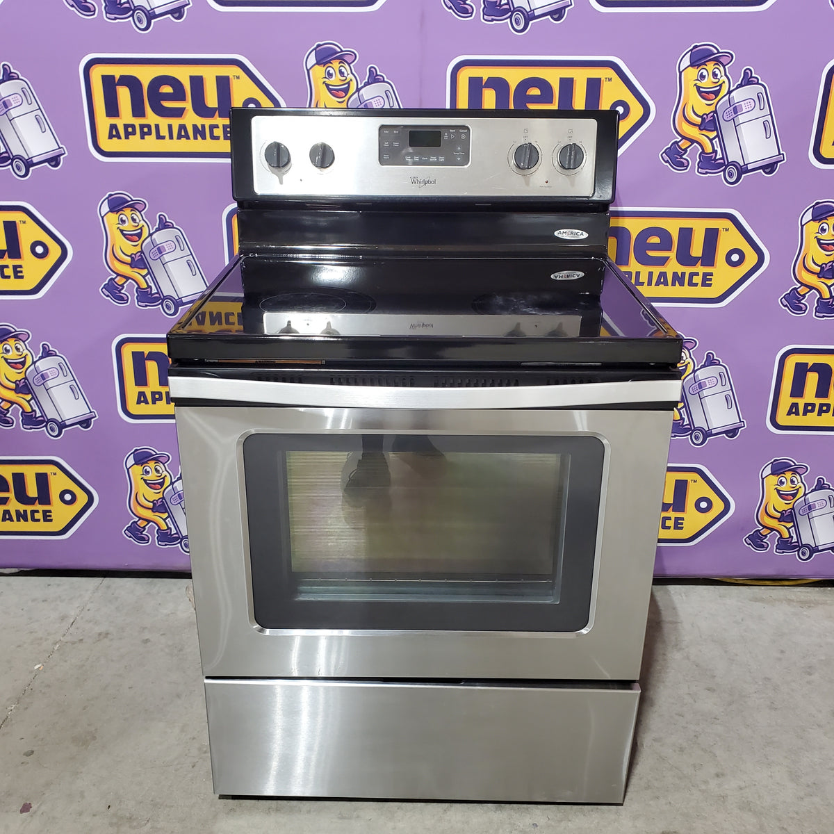 Whirlpool 30-in Glass Top 4 Burners 5.3-cu ft Freestanding in Black-on-Stainless WFE515S0ES - Certified Refurbished