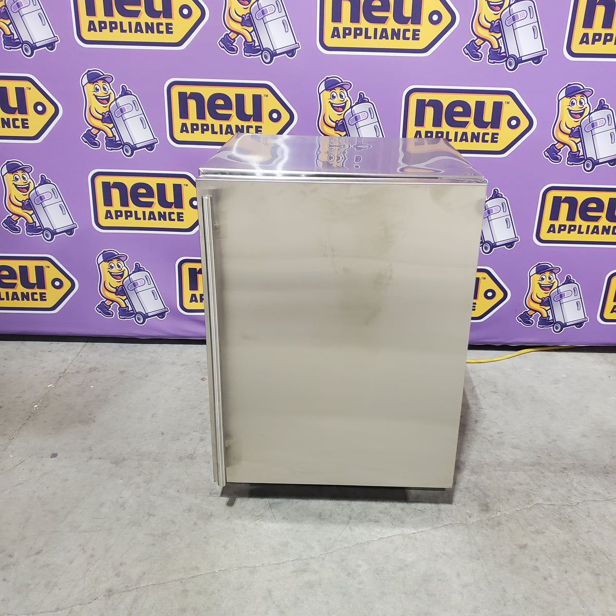 U-Line 24 Inch Undercounter Refrigerator with 5.2 cu. ft. Capacity, 94-Bottle Capacity, 148-Can Capacity, LED Lighting, Digital Touch Pad Control, Convection Cooling, and Reversible Soft Close Door UHRE524SS81A - Scratch & Dent (Minor)