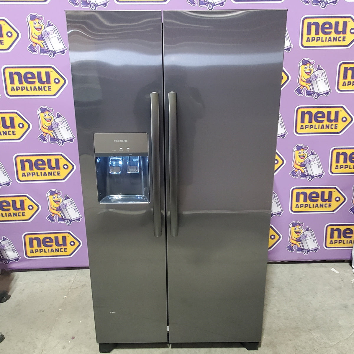 Frigidaire 25.6-cu ft Standard-Depth 36-in Wide Side-by-Side Refrigerator with Ice Maker, Water and Ice Dispenser in Black Stainless Steel FRSS2623AD - Scratch & Dent (Minor)