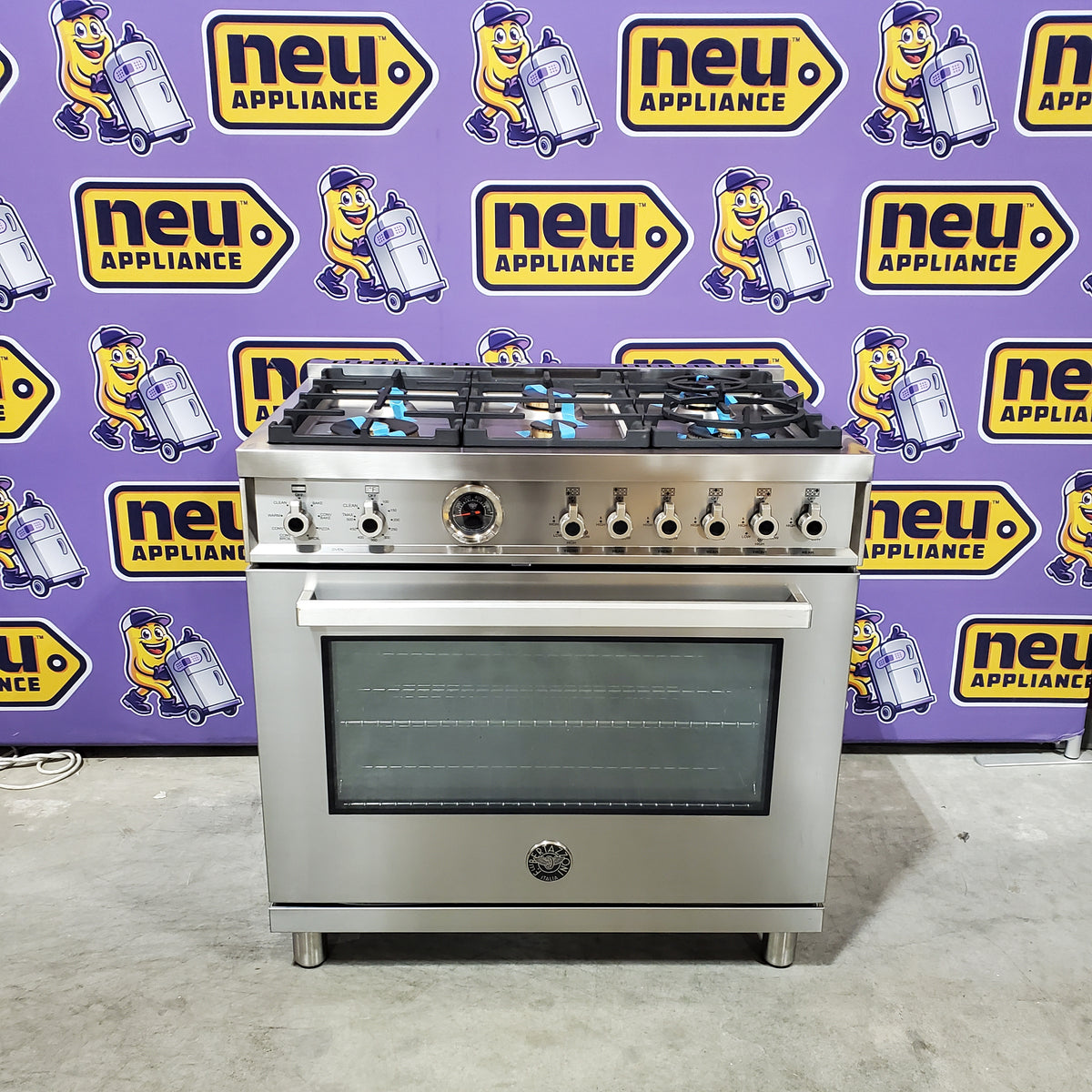 Bertazzoni 36 Inch Freestanding Professional Dual Fuel Range with 6 Sealed Burners, 5.7 Cu. Ft. Oven Capacity, Continuous Grates, Self Clean, Elegant Digital Gauge, and 19000 BTU Power Burners PROF366DFSXT - Scratch & Dent (Minor)