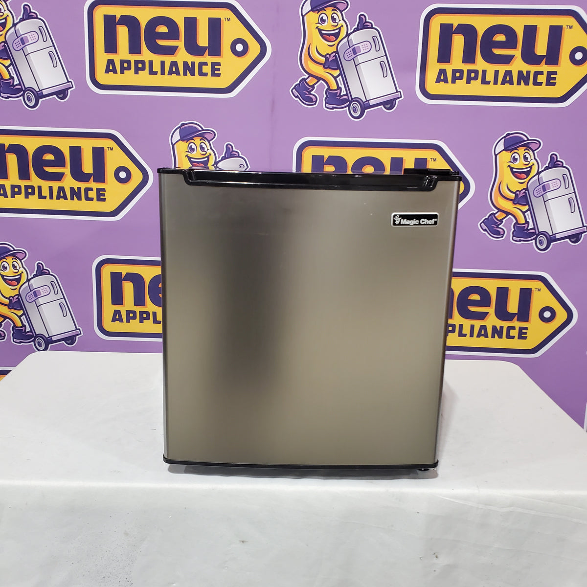 Magic Chef 1.7 cu. ft. Mini Fridge in Stainless Steel Freezerless MCAR170STE - Scratch & Dent (Minor)