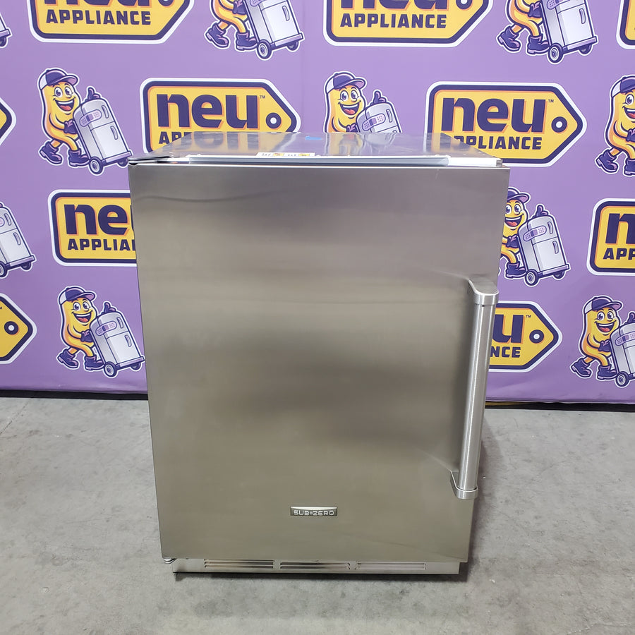 Sub-Zero Legacy Model 24" Outdoor Undercounter Refrigerator with Stainless Door UC-24RO - Open Box