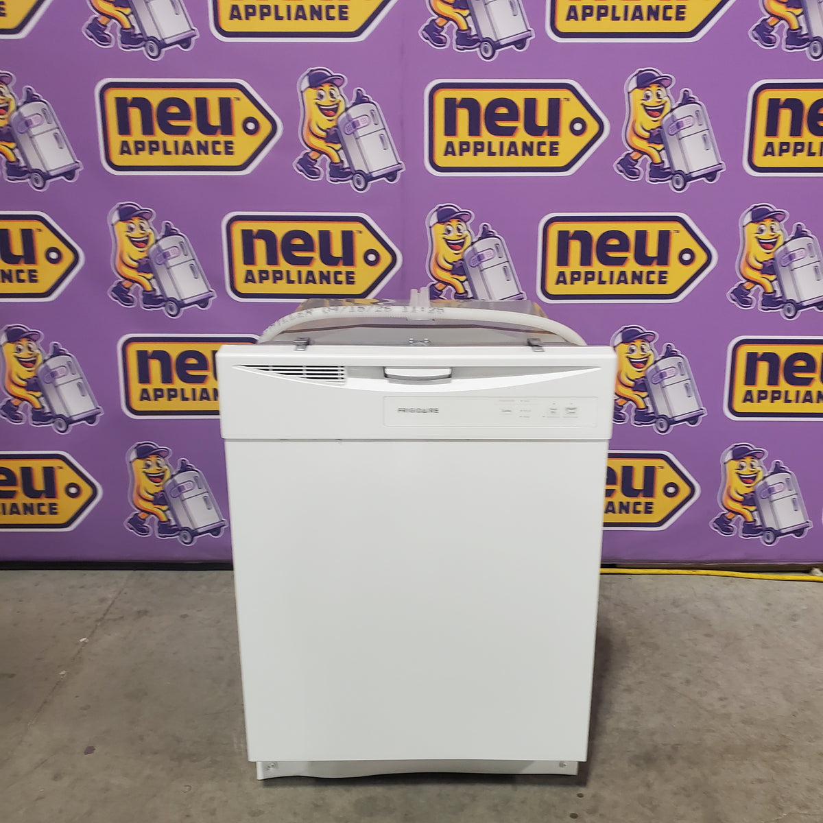 Frigidaire 24 in. Built In Dishwasher with 5 Level Wash System in White FDPC4221AW - Scratch & Dent (Minor)