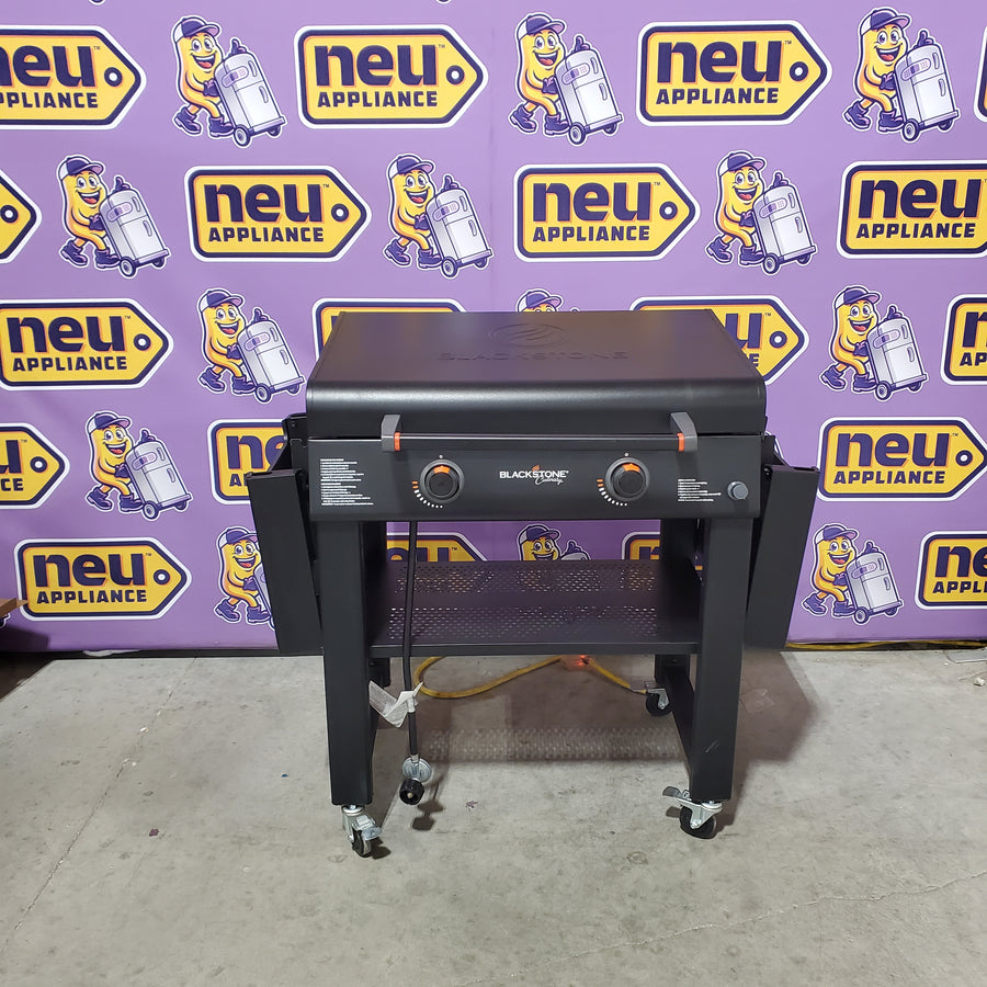 Blackstone 30" Culinary Omnivore Griddle with Hood 2-Burner Liquid Propane Flat Top Grill 2163 - Scratch & Dent (Minor)