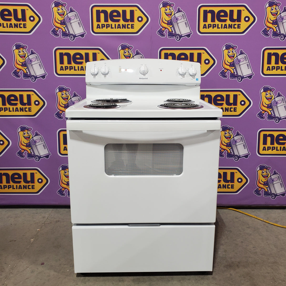 Hotpoint White 30-in 4 Burners 5-cu ft Freestanding Electric Range with Sensi Temp Technology RBS330DRWW - Scratch & Dent (Minor)