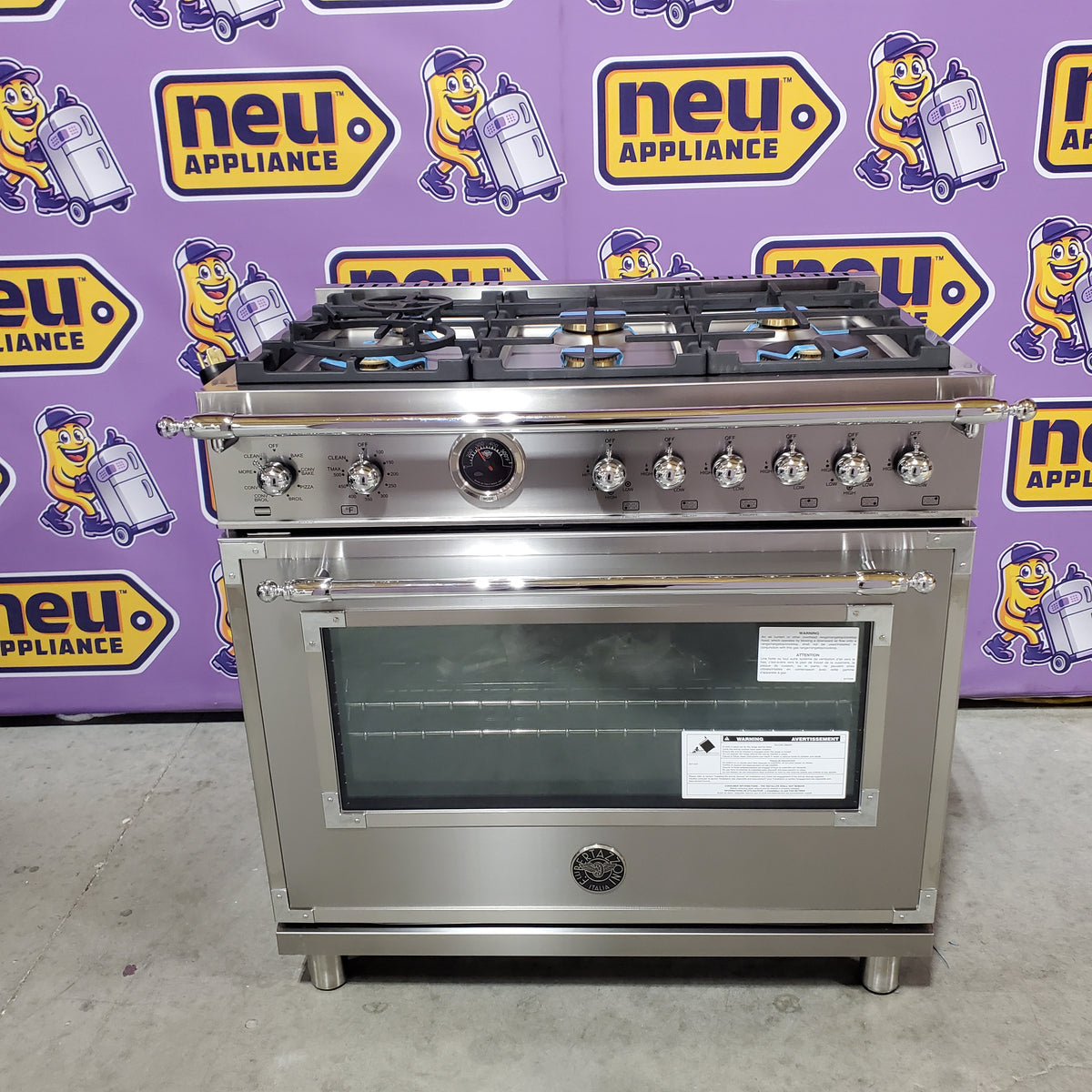 Bertazzoni 36 Inch Freestanding Dual Fuel Range with 6 Sealed Burners, 5.7 cu. ft. Capacity, Continuous Grates, Self-Cleaning, and 19000 BTU Power Burner HER366BCFEPXT - Open Box