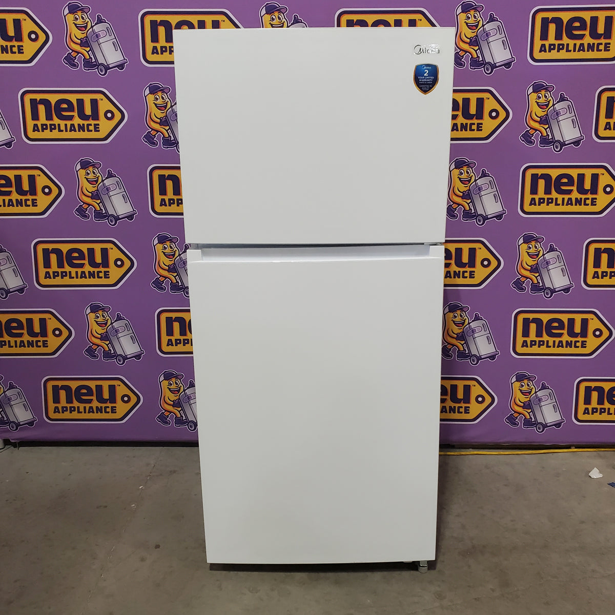 Midea Fingerprint Resistant 20.5-cu ft Top-Freezer Refrigerator (White) Garage Ready ENERGY STAR Certified MRT21D3BWW - Open Box