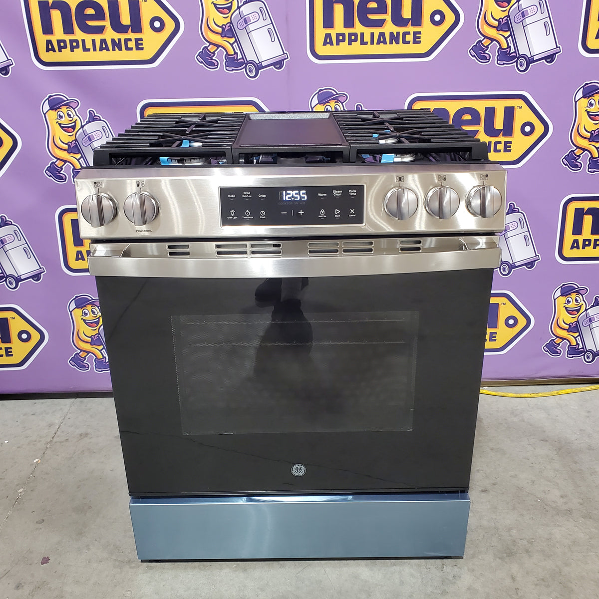 GE 30 in. 5-Burners Slide-In Gas Range in Stainless Steel with Crisp Mode GGS500SVSS - Scratch & Dent (Minor)