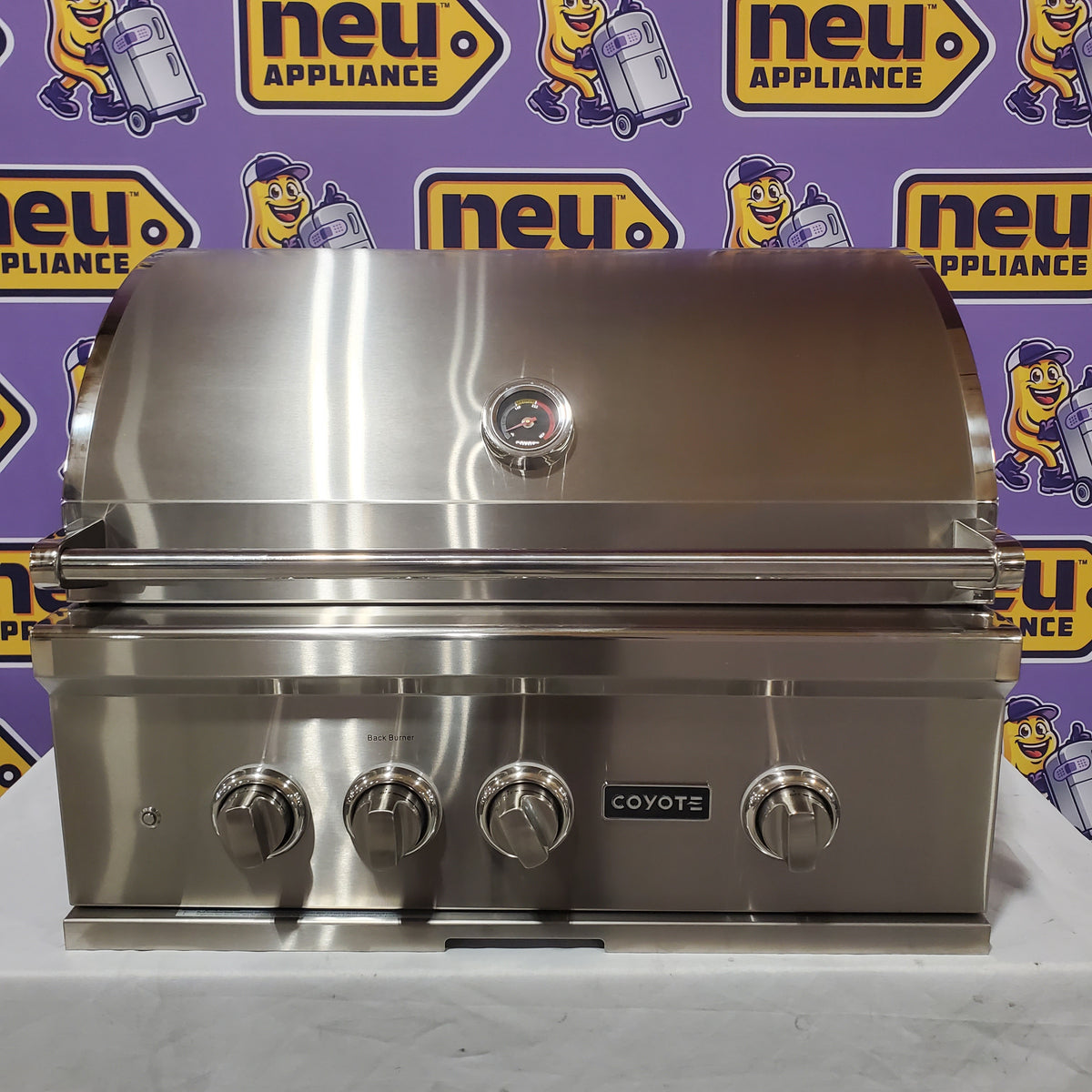 Coyote 30 Inch Built-In Grill with 2 Infinity Burners™, RapidSear™ Infrared Burner, 700 sq. in. Cooking Surface, Rotisserie and Smoker Box 1117267 - C2SL30NG - Open Box