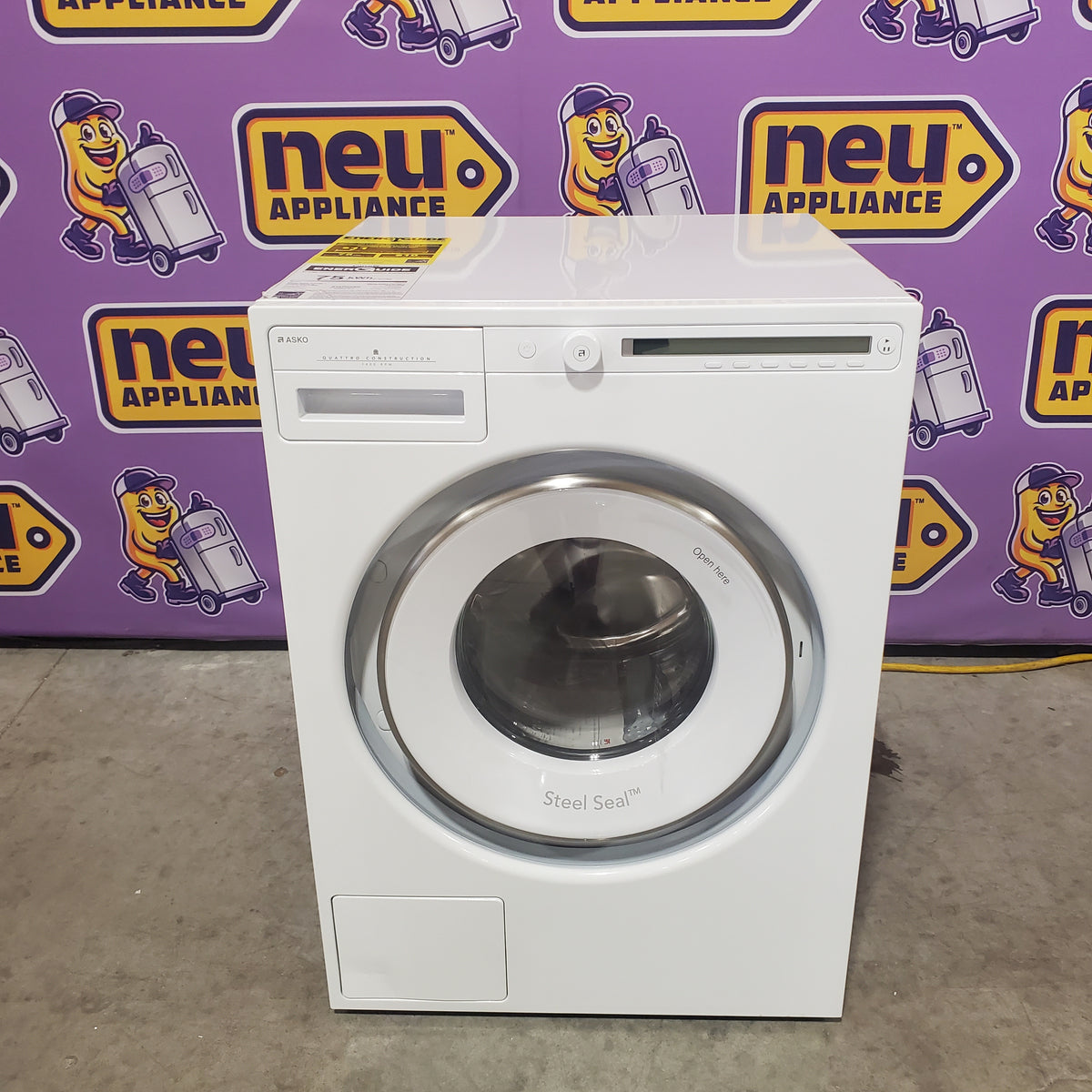 ASKO 24" Stackable Wide ASKO Premium Steel Seal Washing Machine with Quattro Construction and Active Drum W2084W - Scratch & Dent (Moderate)