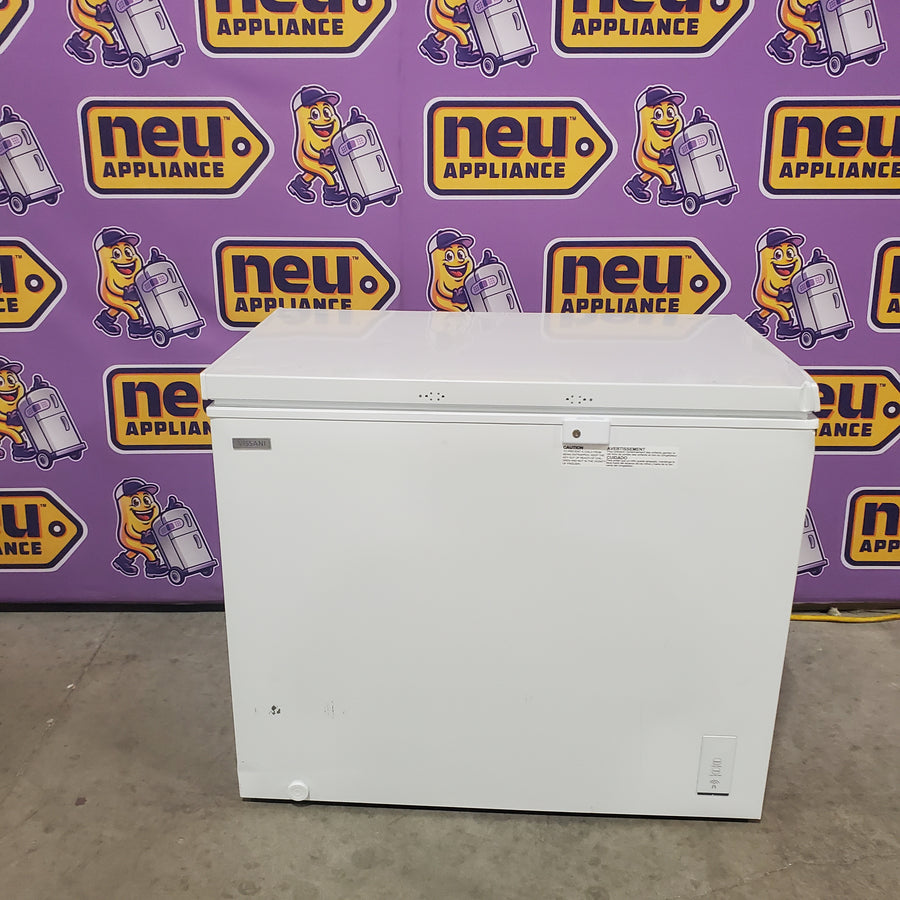 Vissani 8.8 cu. ft. Manual Defrost Convertible Garage Ready Chest Freezer in White, Powered by Hubspace MDCF9WH - Scratch & Dent (Major)