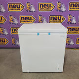 Vissani 7 cu. ft. Manual Defrost Chest Freezer with LED Light Type and Removable Storage Basket in White, Garage Ready MDCF7WH5 - Scratch & Dent (Major)